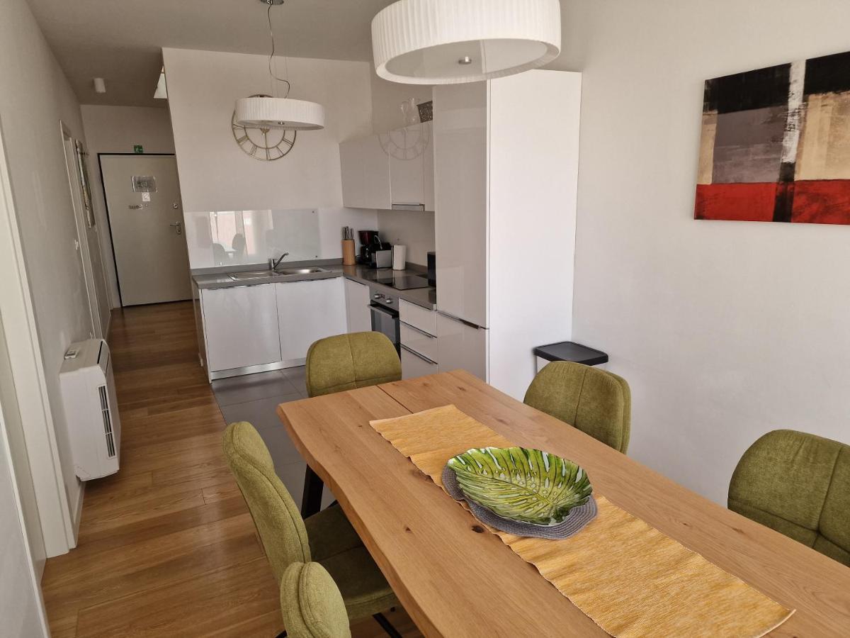 Premium Apartment Maj **** Porec Bagian luar foto